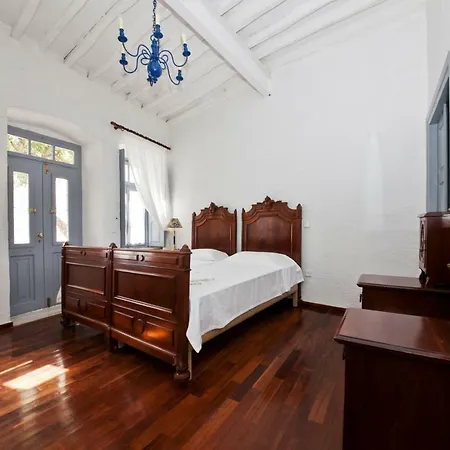 Traditional Atmospheric House * Parikia (Paros)