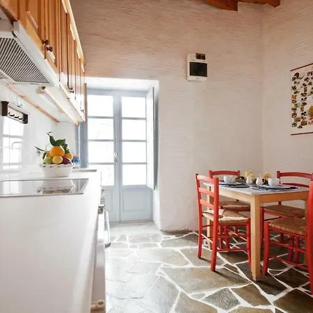Traditional Atmospheric House * Parikia (Paros)