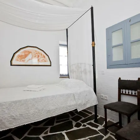 Traditional Atmospheric House Parikia (Paros)