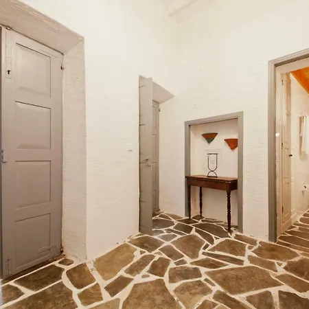Holiday home Traditional Atmospheric House Parikia (Paros)
