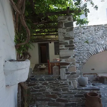 Traditional Atmospheric House Parikia (Paros)